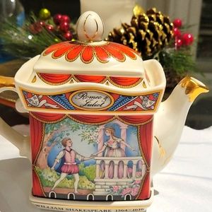 Sadler vintage tea pot